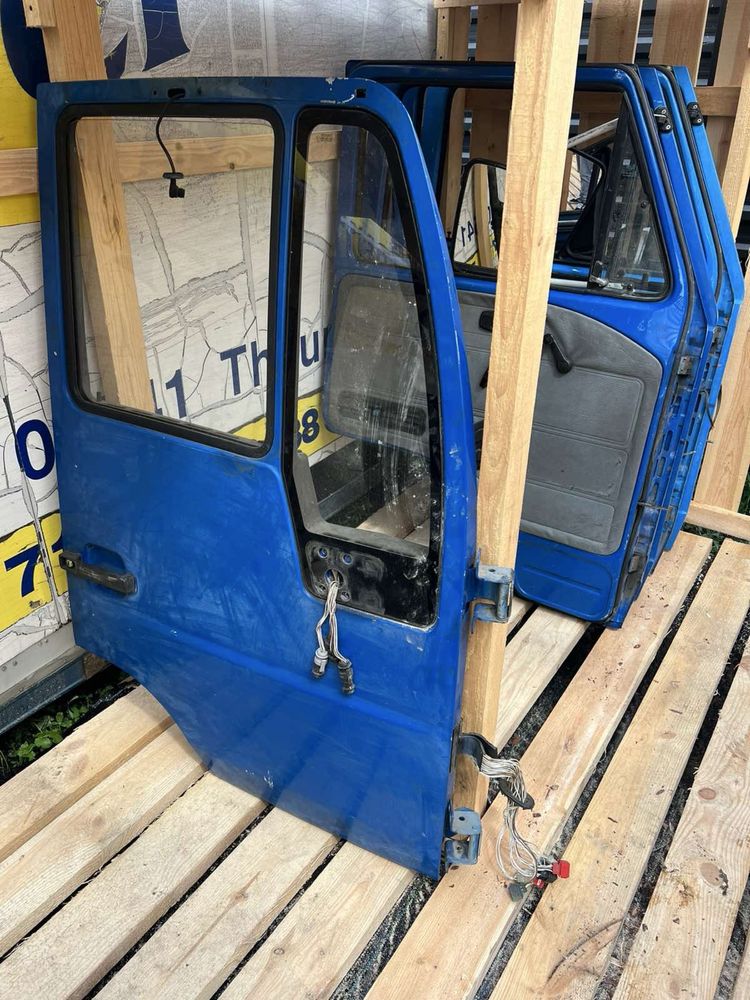 Двері Man L2000, G90, Mercedes 814, 817