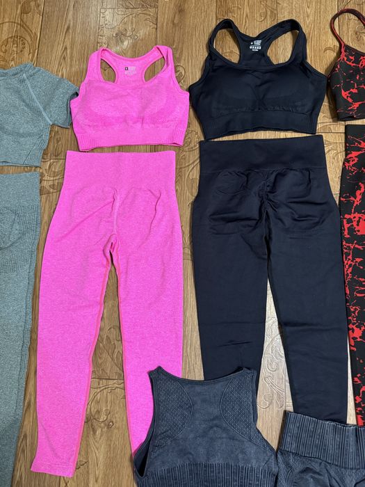 Костюми для фітнесу йоги пілатесу спорт тай лосіни топ рашгард пуш ап