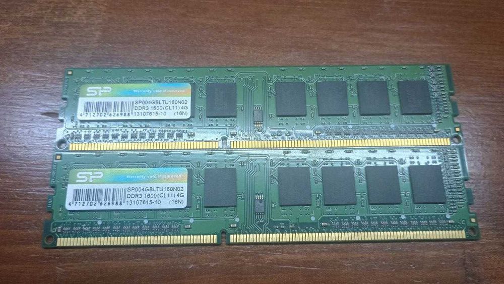 Оперативная память Silicon Power DDR3 1600MHz  SP004GBLTU160N02 4GB