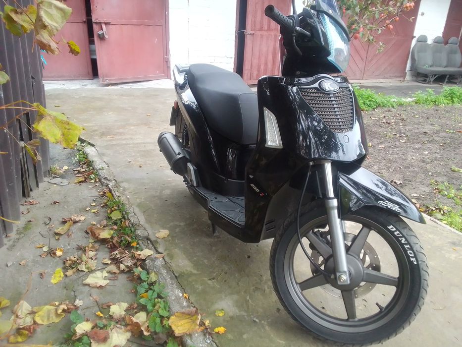 Продам скутер 125 куб інжектор