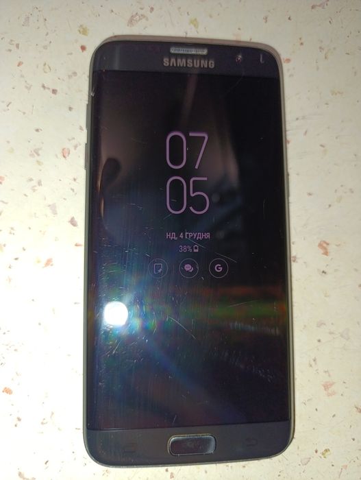 Мобільний телефон Samsung Galaxy S7 32GB