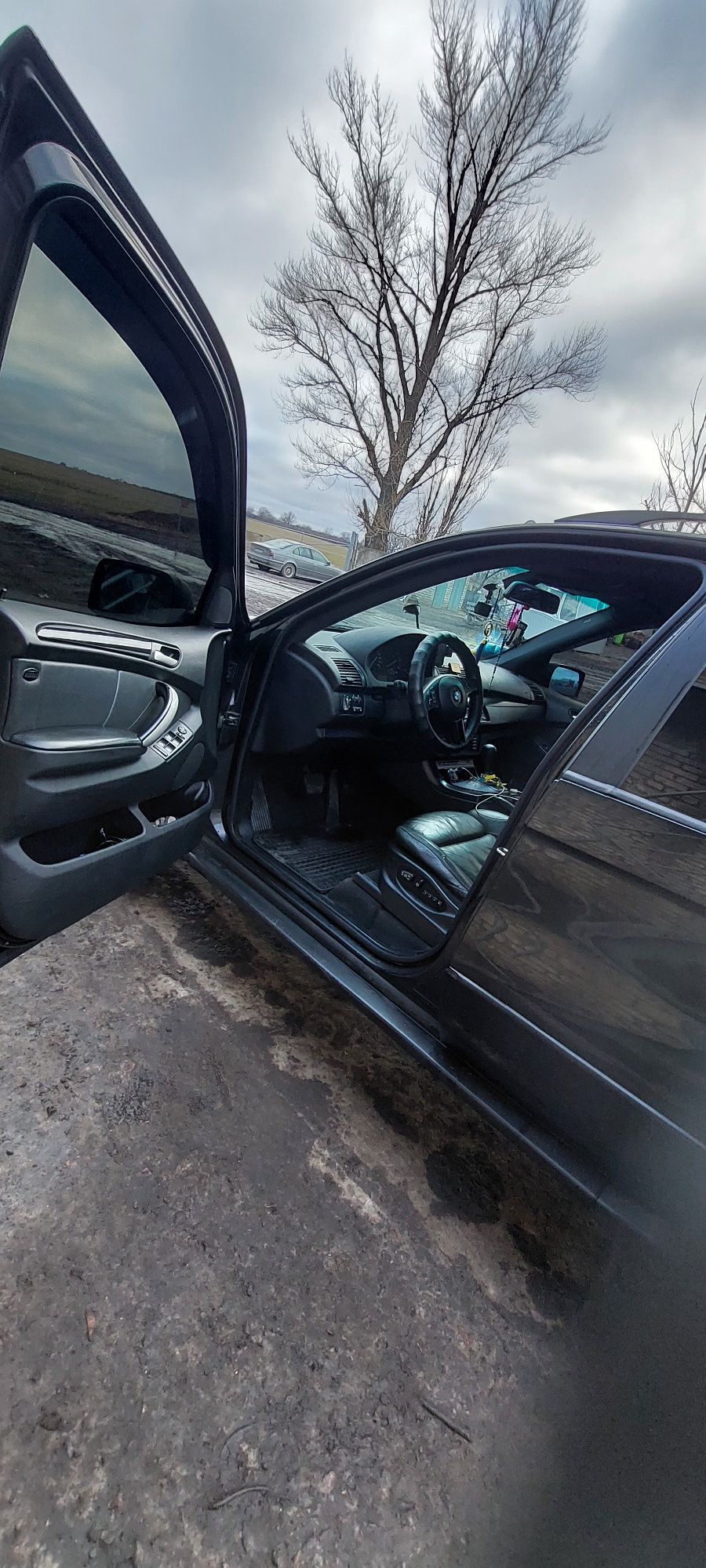 Продам  BMW X5 М57 цікавить обмін предлагайте у особисті.