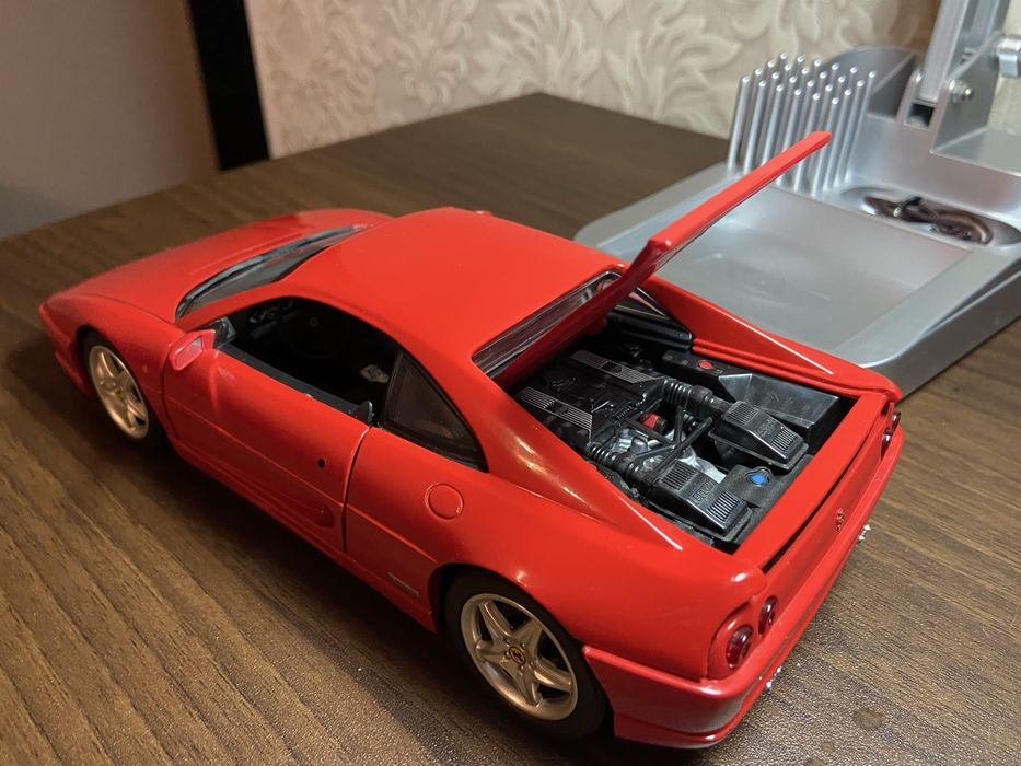 Ferrari F355 Berlinetta 1/18 Hot Wheels