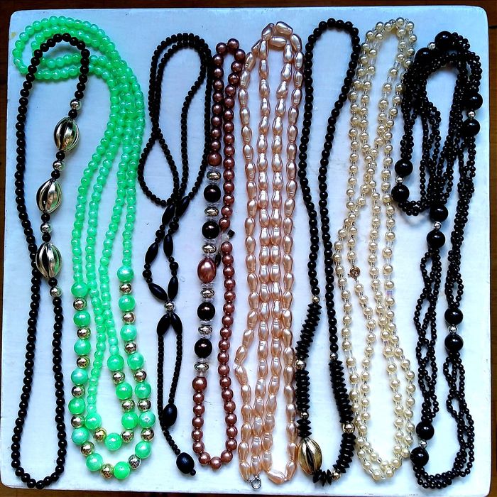 Бусы из Украины и Чехии.