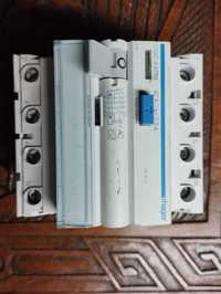 Interruptor diferencial tipo AC, 4P, 40A, 500mA CGC440M