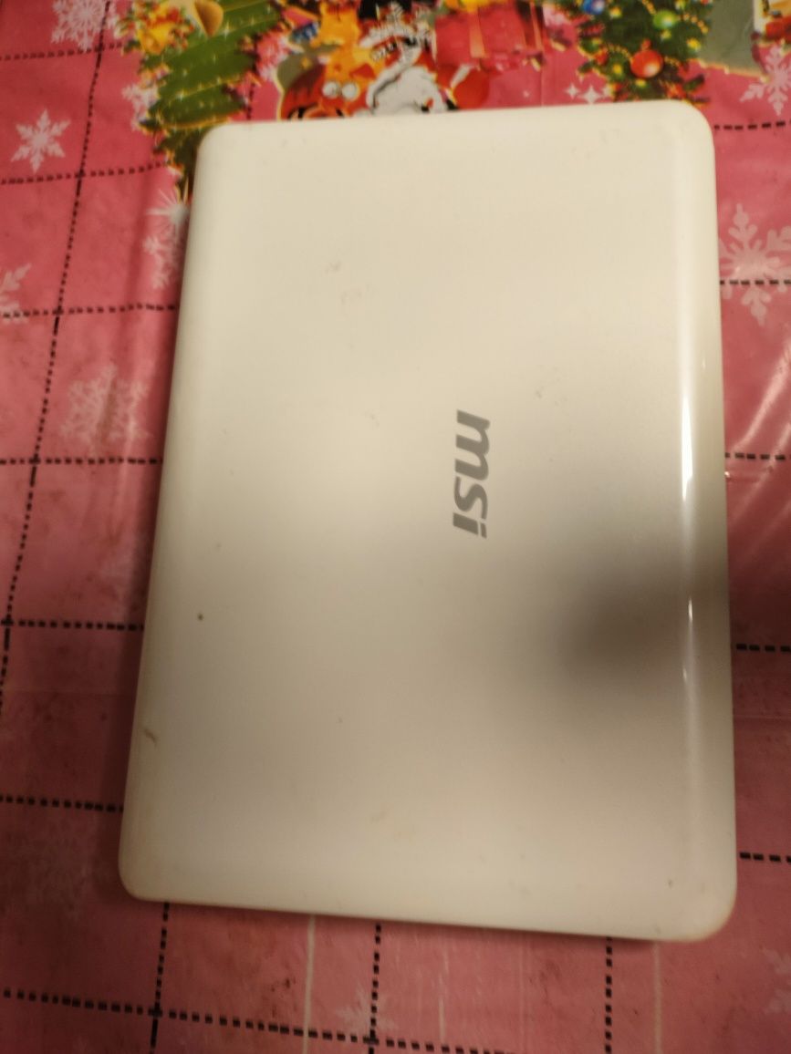 Laptop w bardzo dobrym stanie