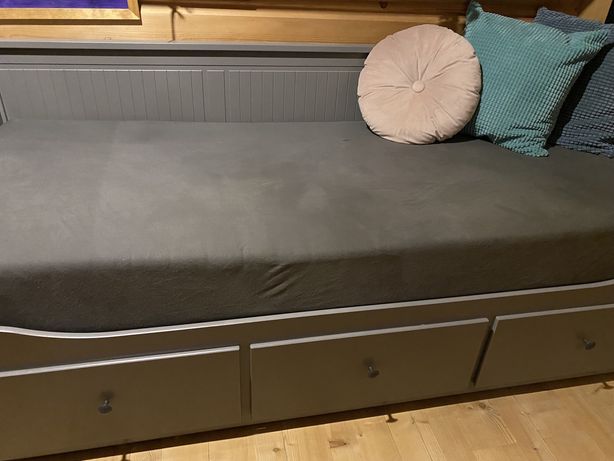 Sprzedam szare łóżko IKEA rozkladane 160x200