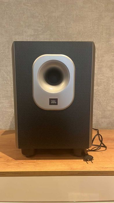 Активний сабвуфер JBL SUB 200/230, потужність 100 Вт