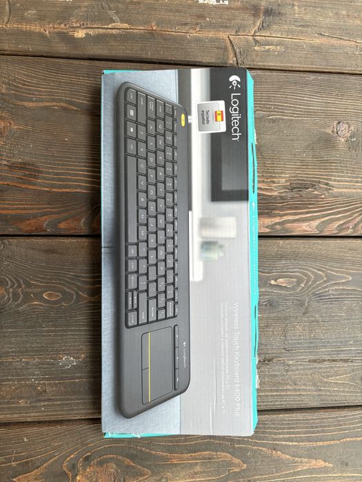 Logitech K400 Plus Wireless Touch Keyboard - HISZPANSKI UKLAD KLAWISZY