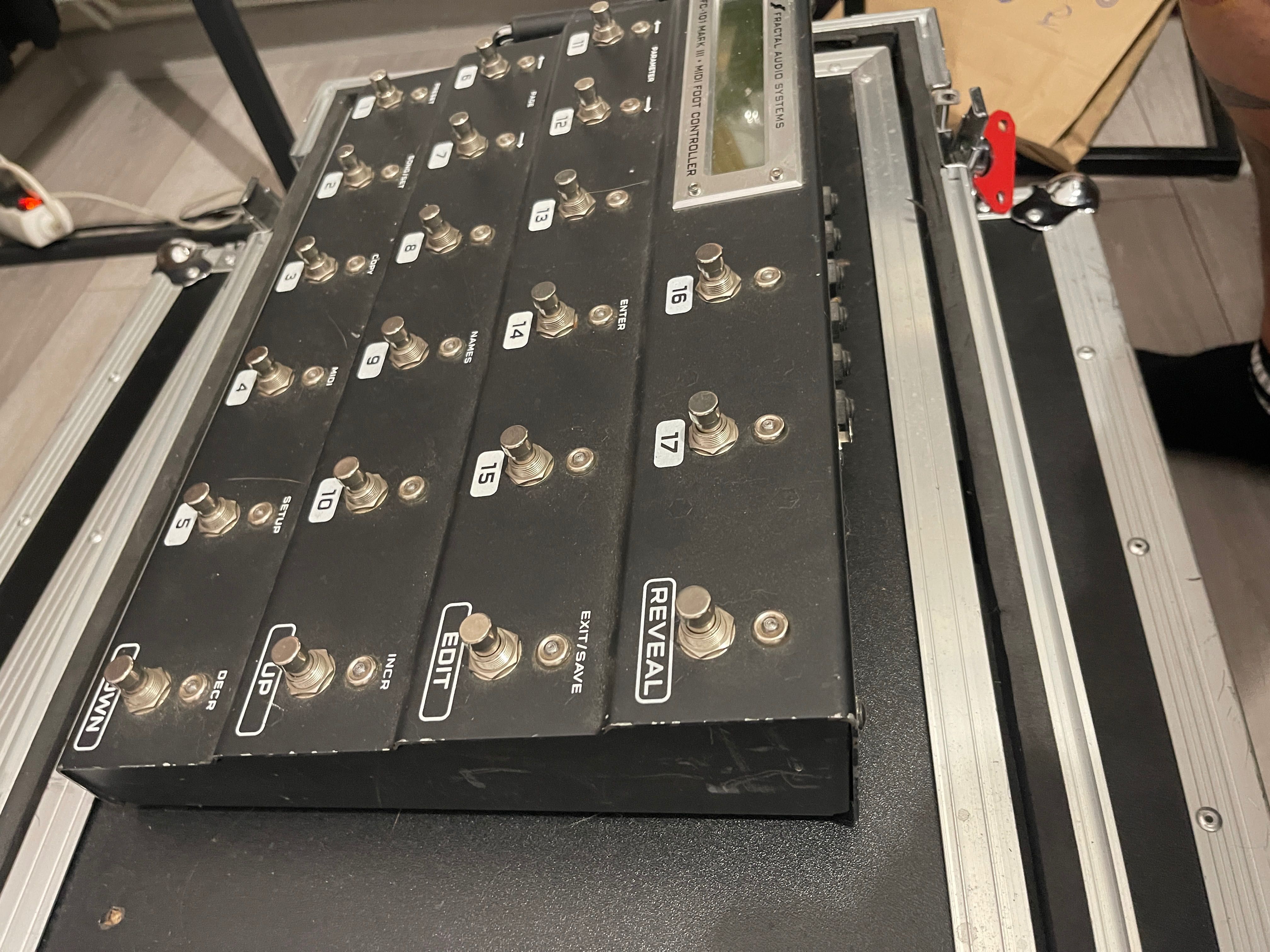 Fractal Audio MFC-101 Mark III  +Hardcase