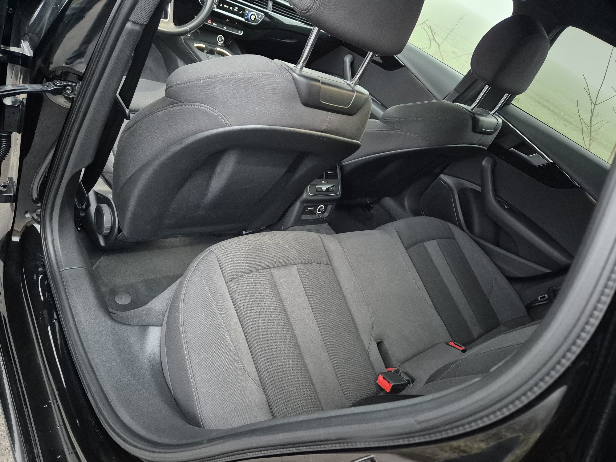 Audi A4 B9 2.0 190km Matrix Virtual S-line