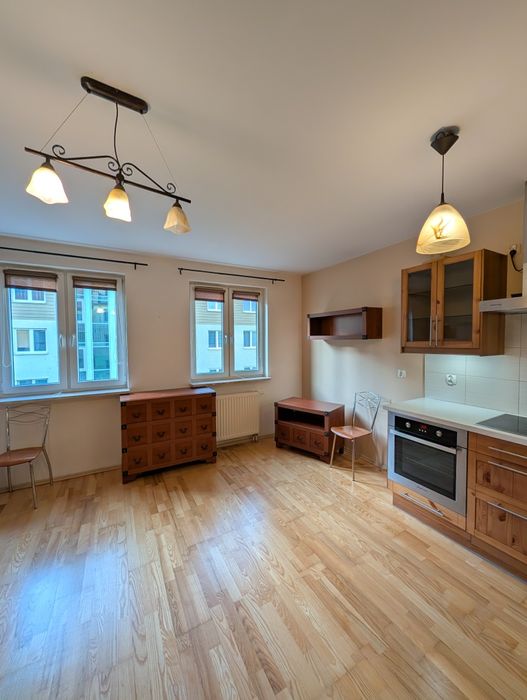 Kawalerka - Gaj z  AGD do wejścia na już plus piwnica.