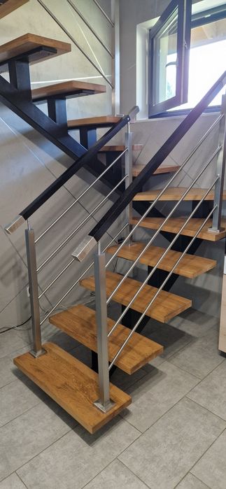 Balustrady na schody i balkon  malowane proszkowe i ze stali nierdzewn