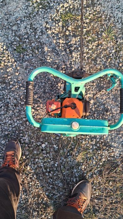 Продам Бензопилку Урал