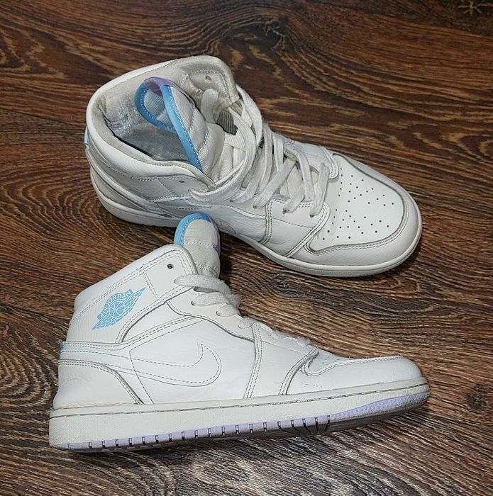 Кросівки на дівчинку