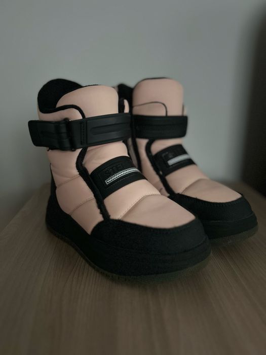 Зимові чоботи для дівчинки