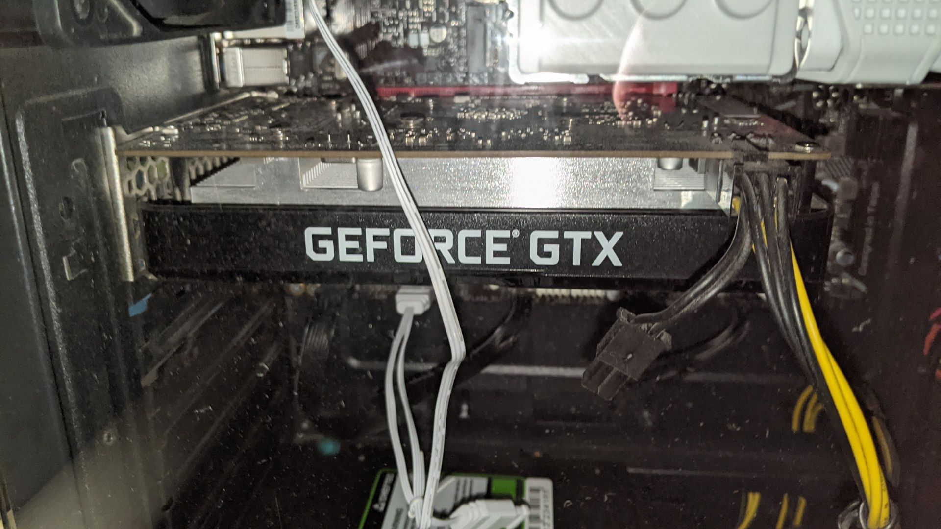 Видеокарта Palit GeForce GTX 1650 GDDR6 (gtx1060, rx580)