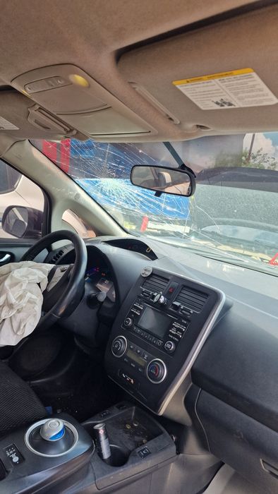 Продам Nissan Leaf 2015 Черный