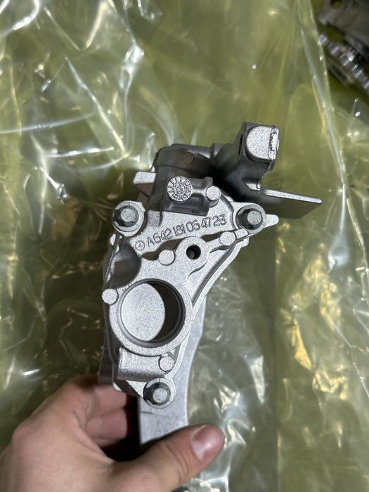 Масло насос масляний OM642 3.0 Sprinter W906 W907 спрінтер 319 519