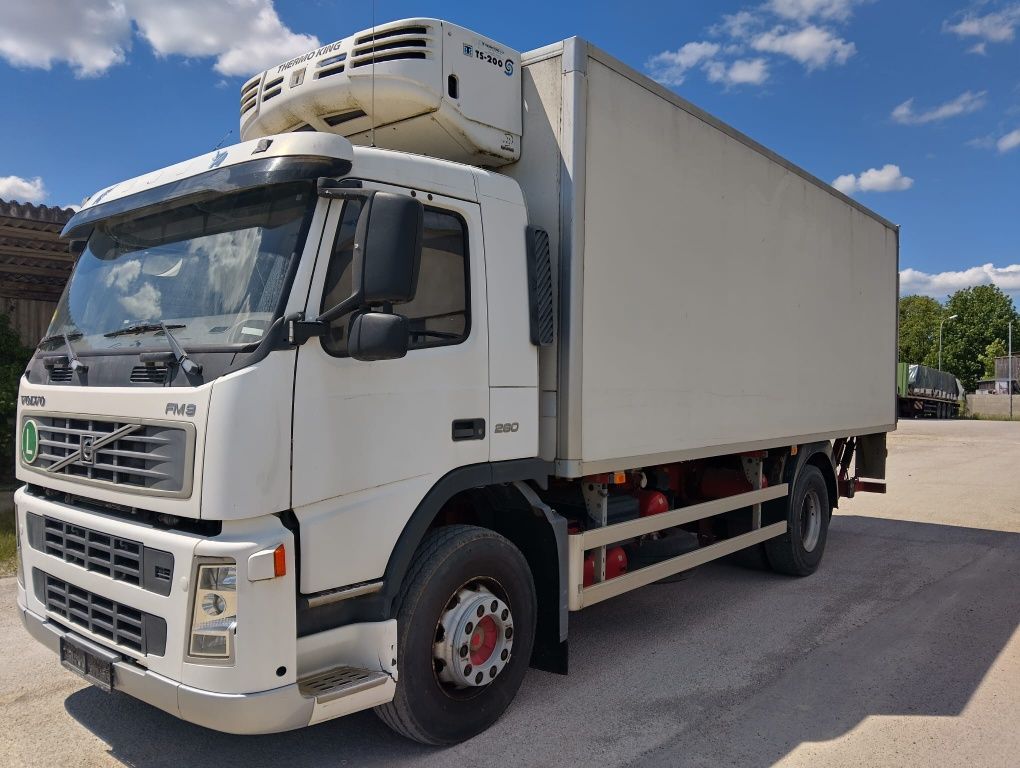 VOLVO FM9 260 Chłodnia.Import