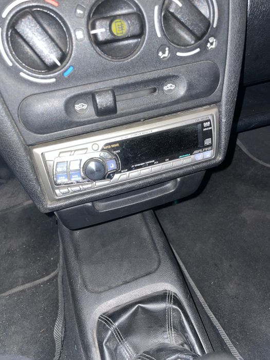 Opel Corsa 1.2 16v c\ extras