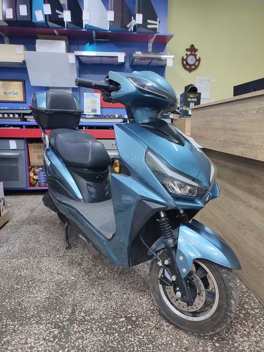 Електроскутери та електромотоцикли