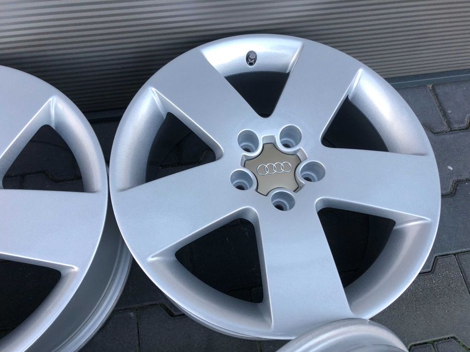 5x112 17 AUDI A6 C6 ALLROAD A4 B6 B7 A3 A4 B5 Passat Eos Tiguan