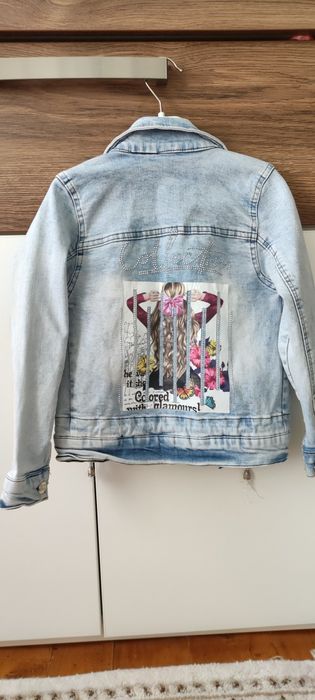 Джинсова куртка , для дівчинки.