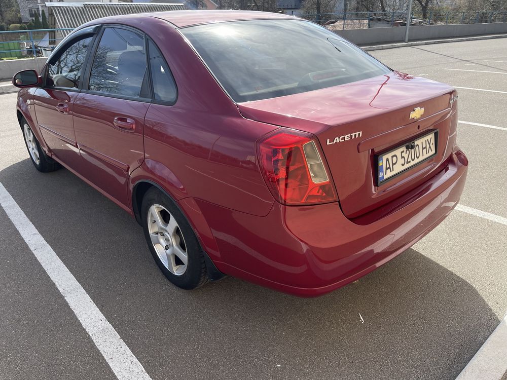 Продам Chevrolet Lacetti Лачетти 2012 года 1,6 газ/бензин