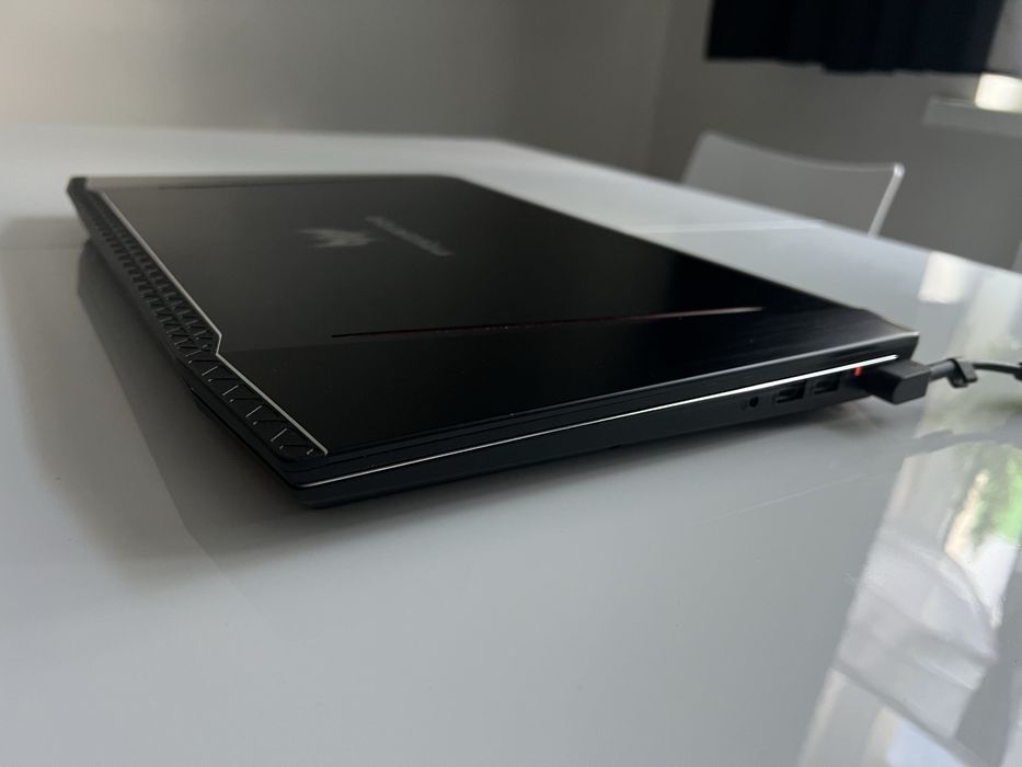 Laptop ACER Predator helios 300