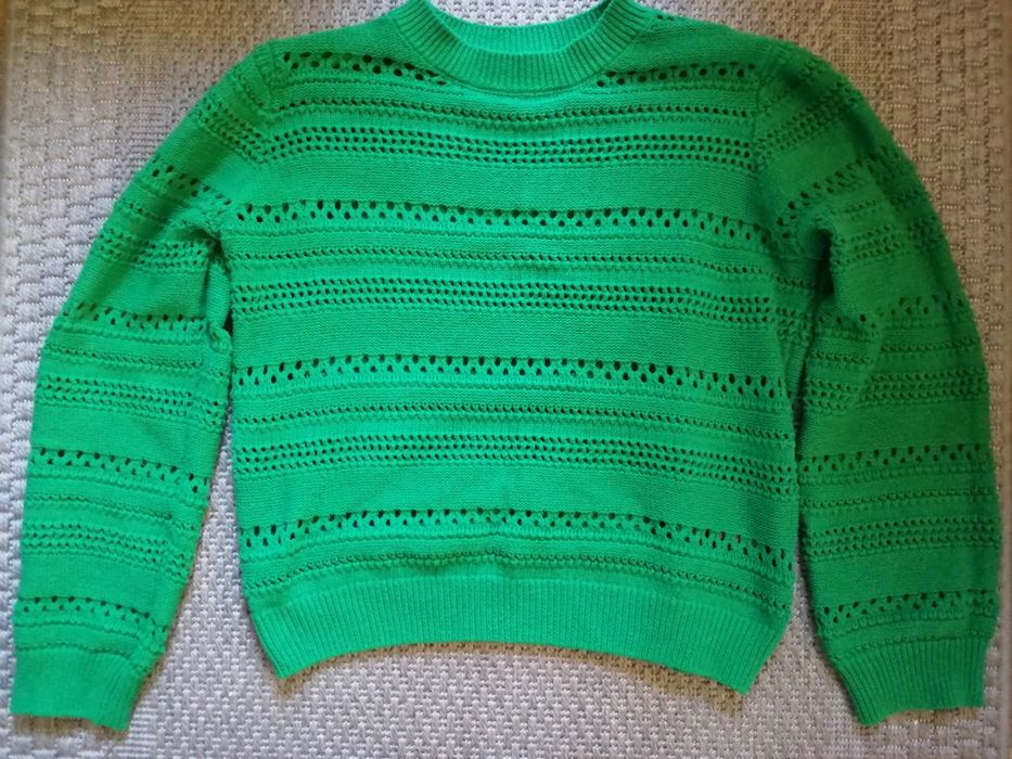 Sweter ażurowy zielony