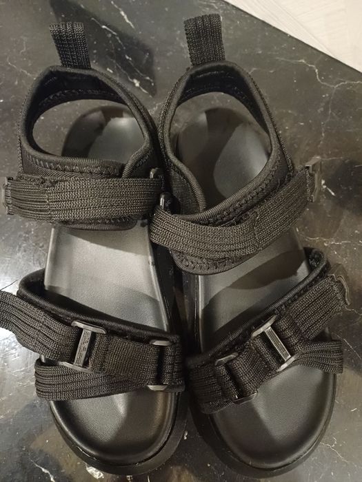 Босоніжки для хлопця підлітка