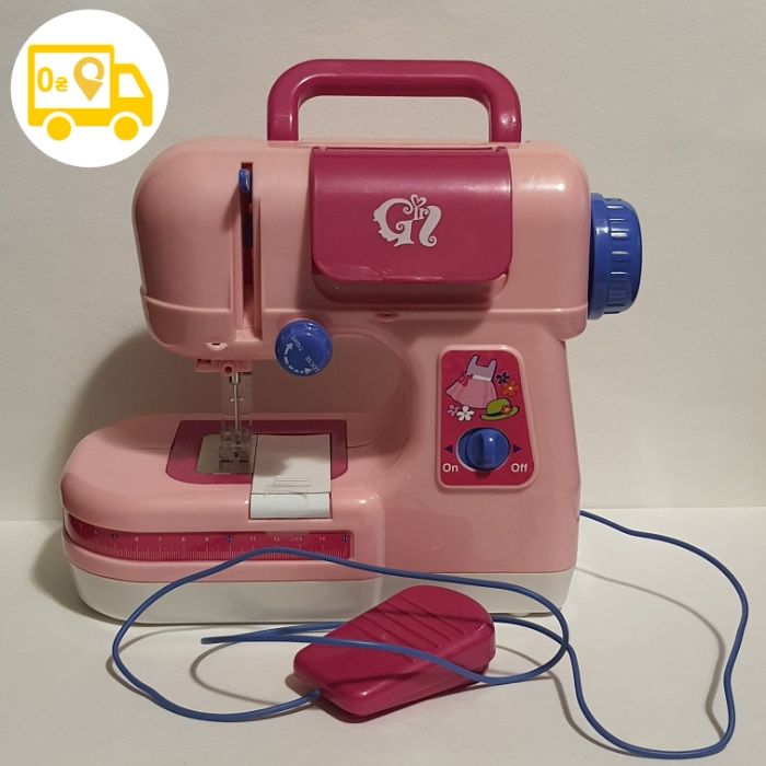 Детская игрушечная электрическая швейная машинка на батарейках педаль