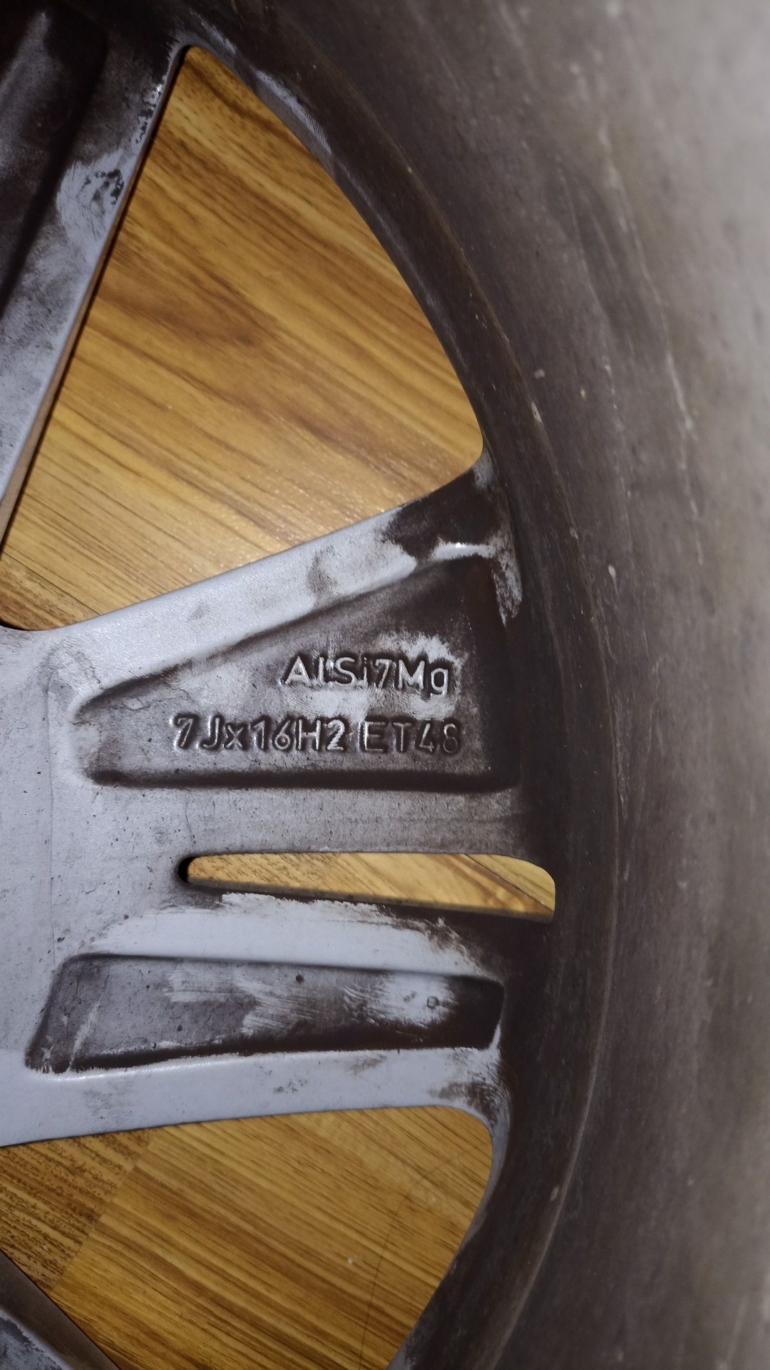 Диски 5x112 r16 2021 року ціна за 1 шт