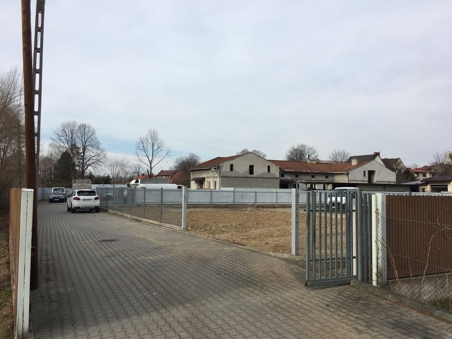 parking plac przeznaczenie  komercyjne 300m od rynku w starym sącz