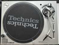 Gramofon Technics SL-1200 MK7