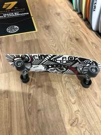 Skate Carver Yago Dora C7 200€