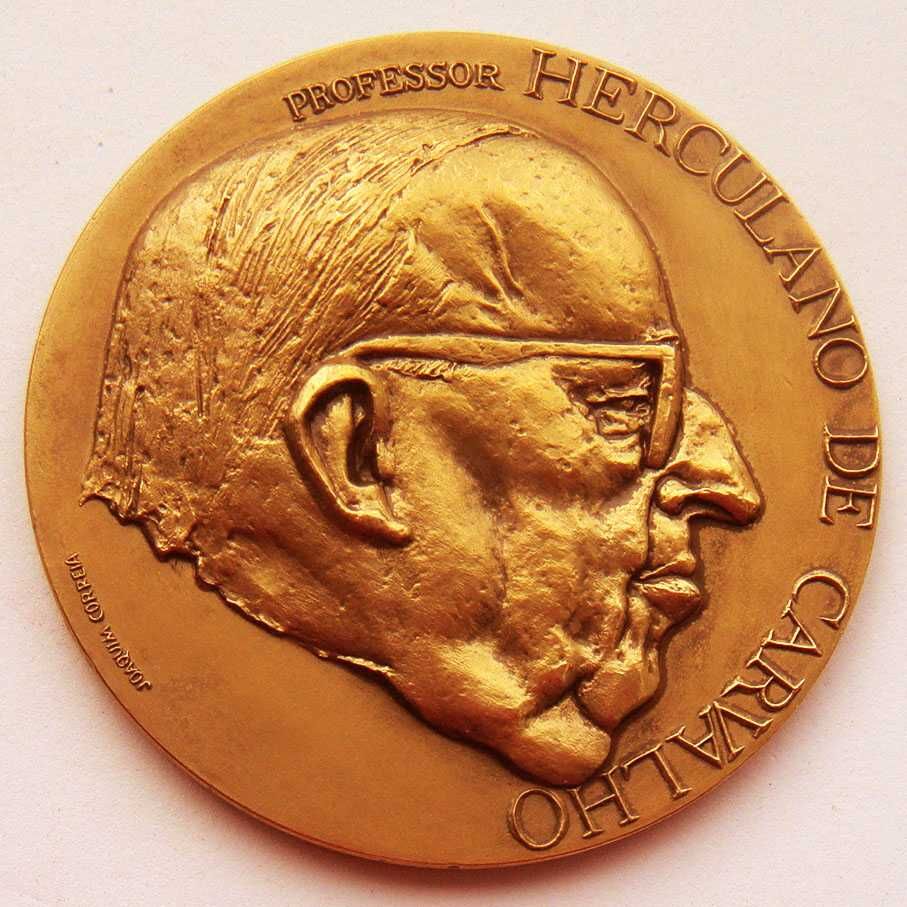 Medalha de Bronze Química Prof Herculano Carvalho por JOAQUIM CORREIA