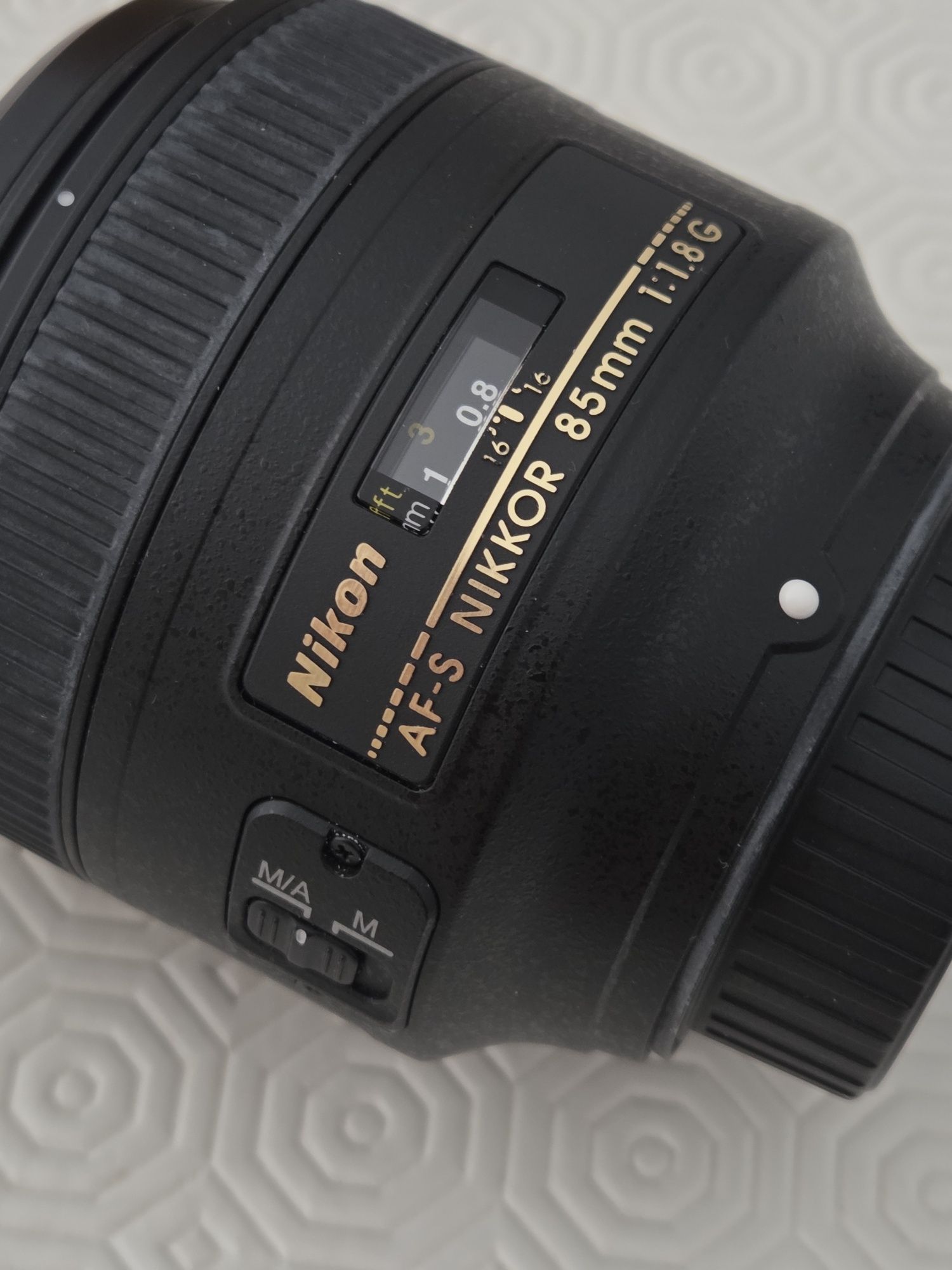 Objetiva Nikon AF-S 85mm 1.8G