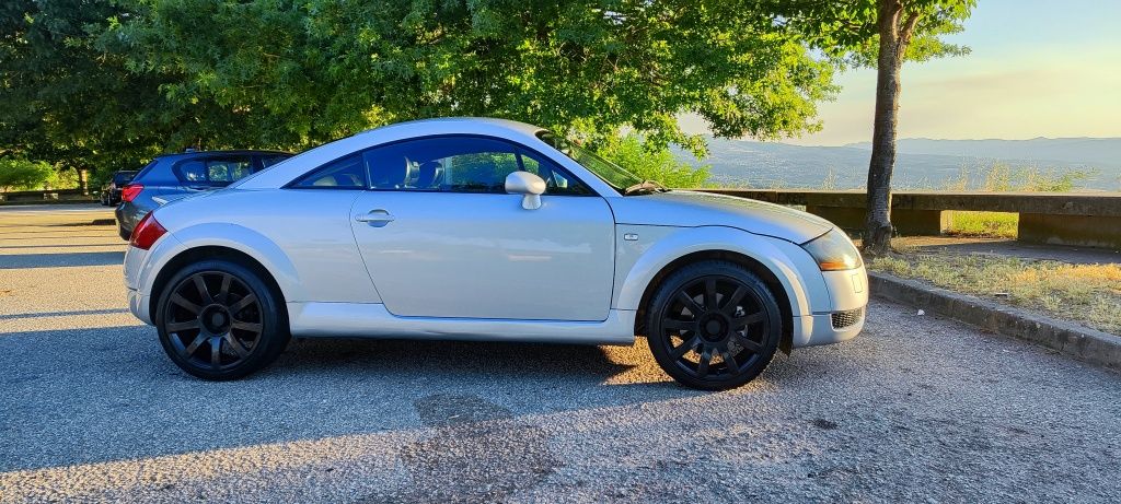 Audi TT 1,8T 180cv 2002 Nacional  (rev & rep 20vt garagem)
