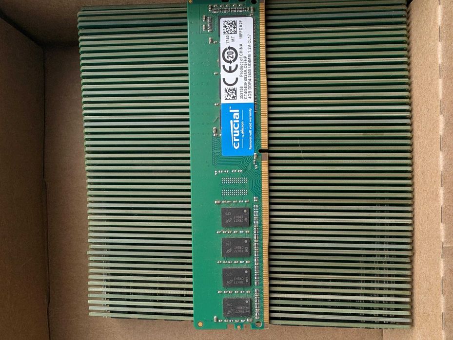 55 Sticks DDR4 4GB Crucial CT4GDFS824A.C8FDD2 Usados