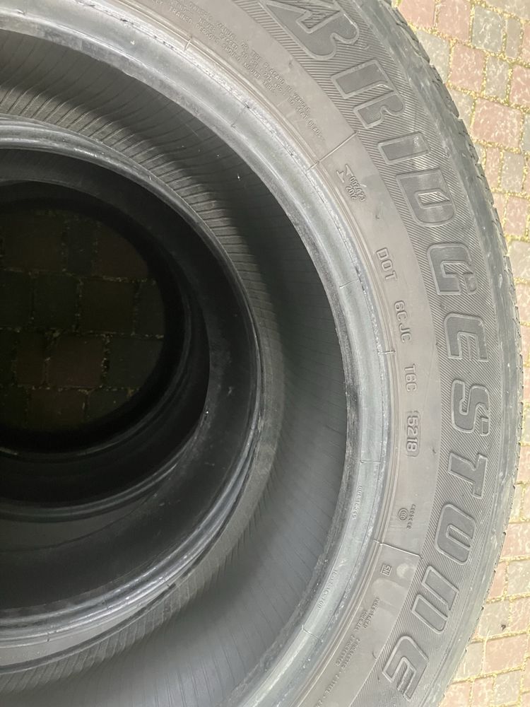Шини Bridgestone 255/60R18, вживані