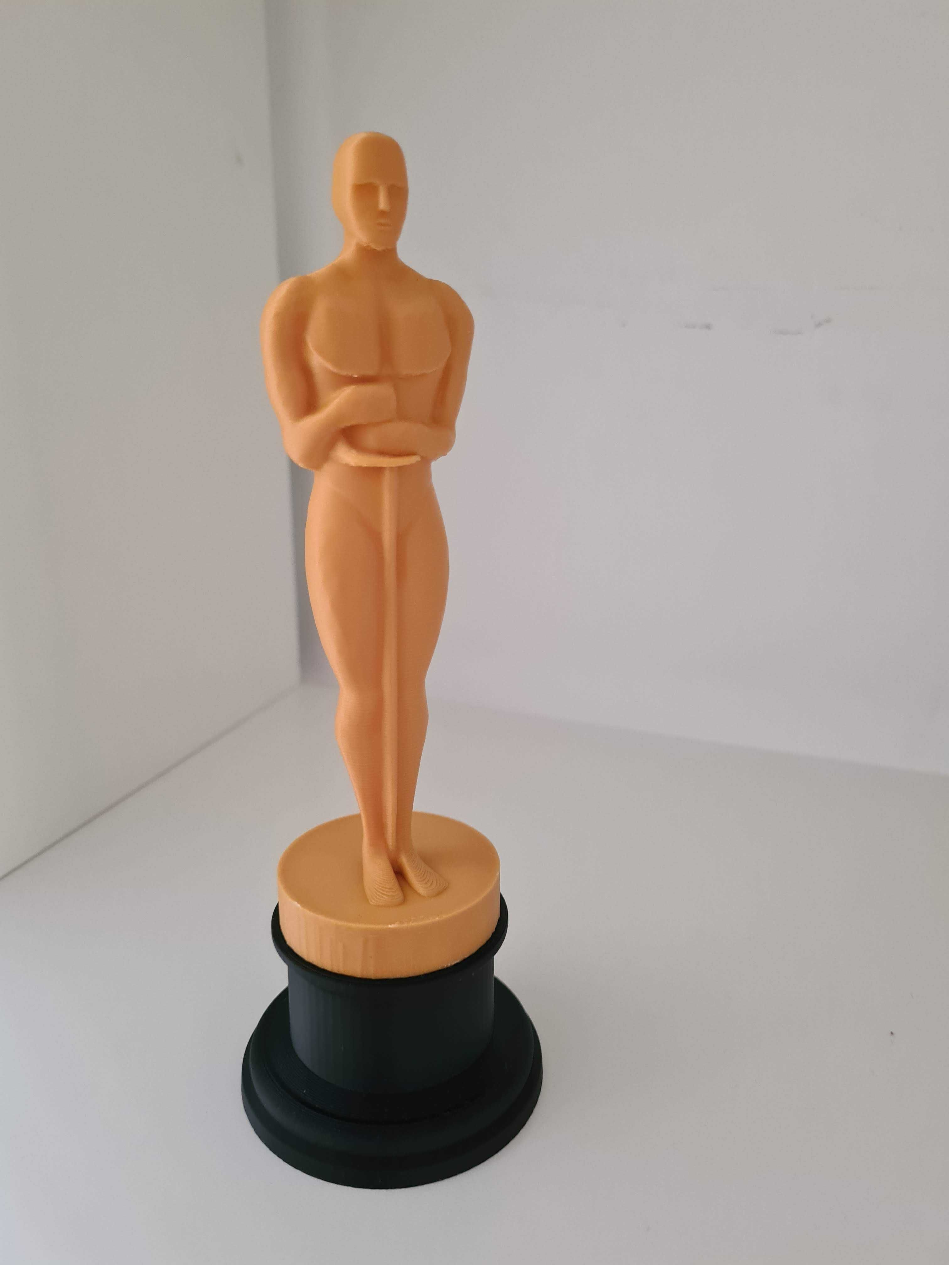 Oferece um OSCAR a quem mereçe.