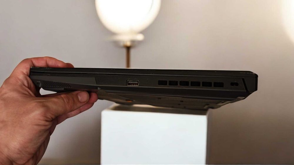 ASUS TUF Gaming A16 Advantage Edition 16" 165Гц/Ryzen7735HS/16GB/7600S