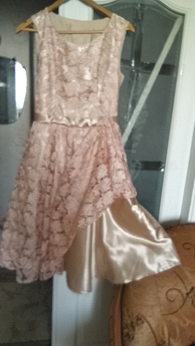 Нарядное платье аыходное