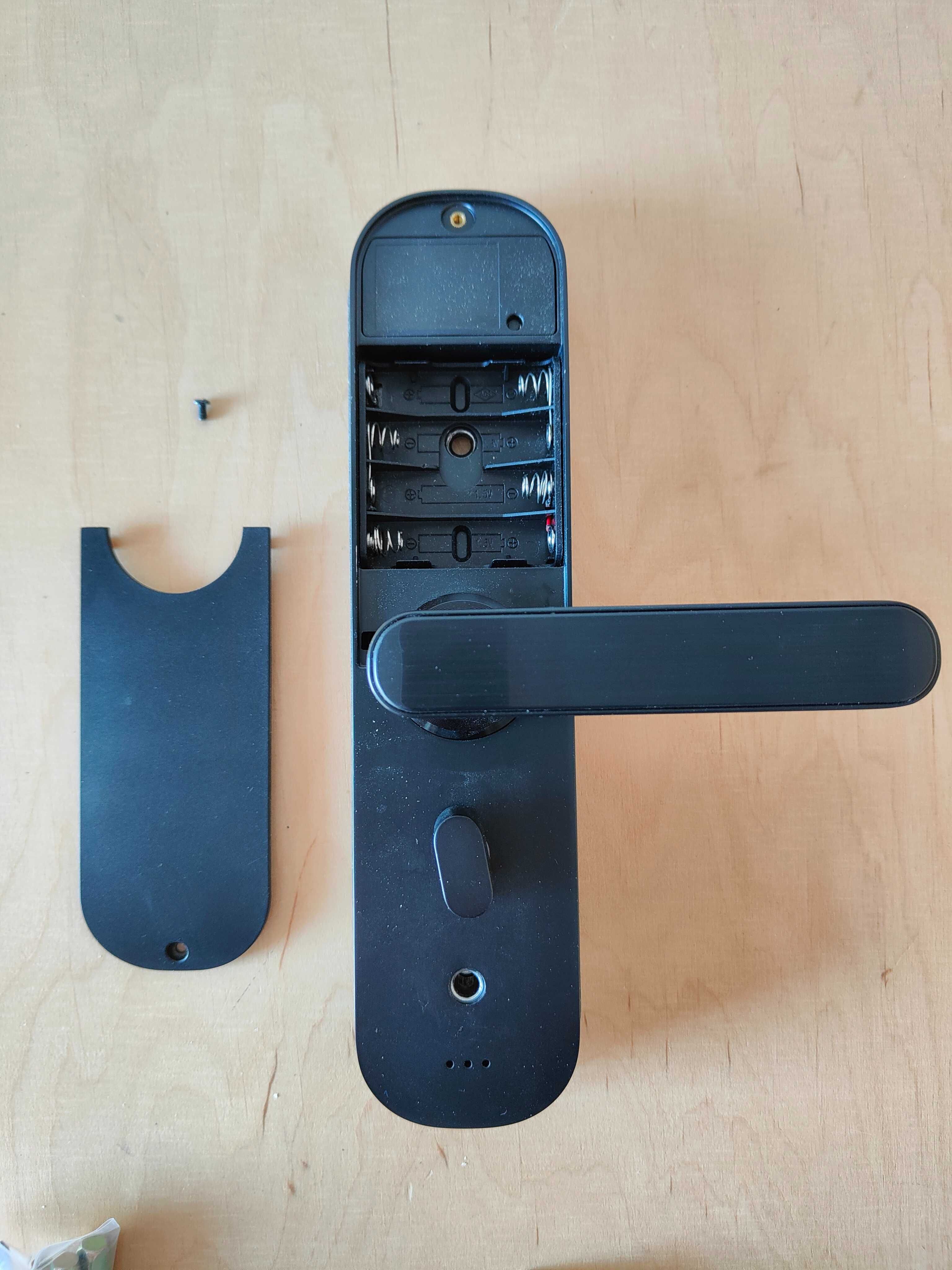 Intelignetna klamka Smartlock Tuya WiFi NFC E202