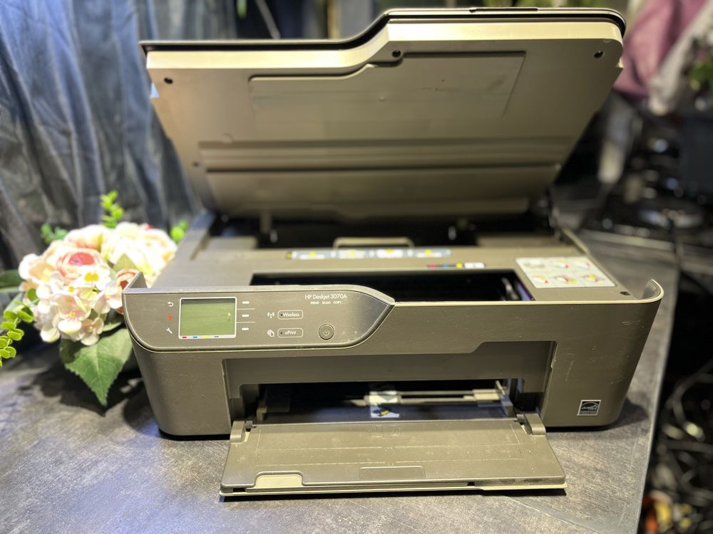 Багатофункціональний пристрій HP DeskJet 3070а c Wi-Fi МФО принтер