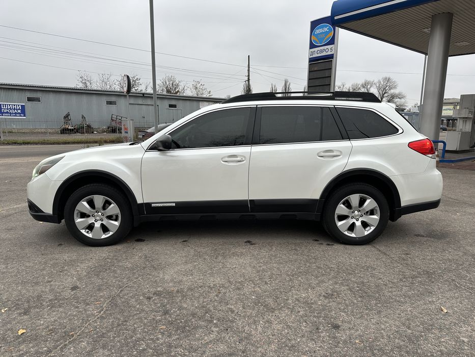 Subaru Outback 2012 • 2.5 газ/бензин , для військових