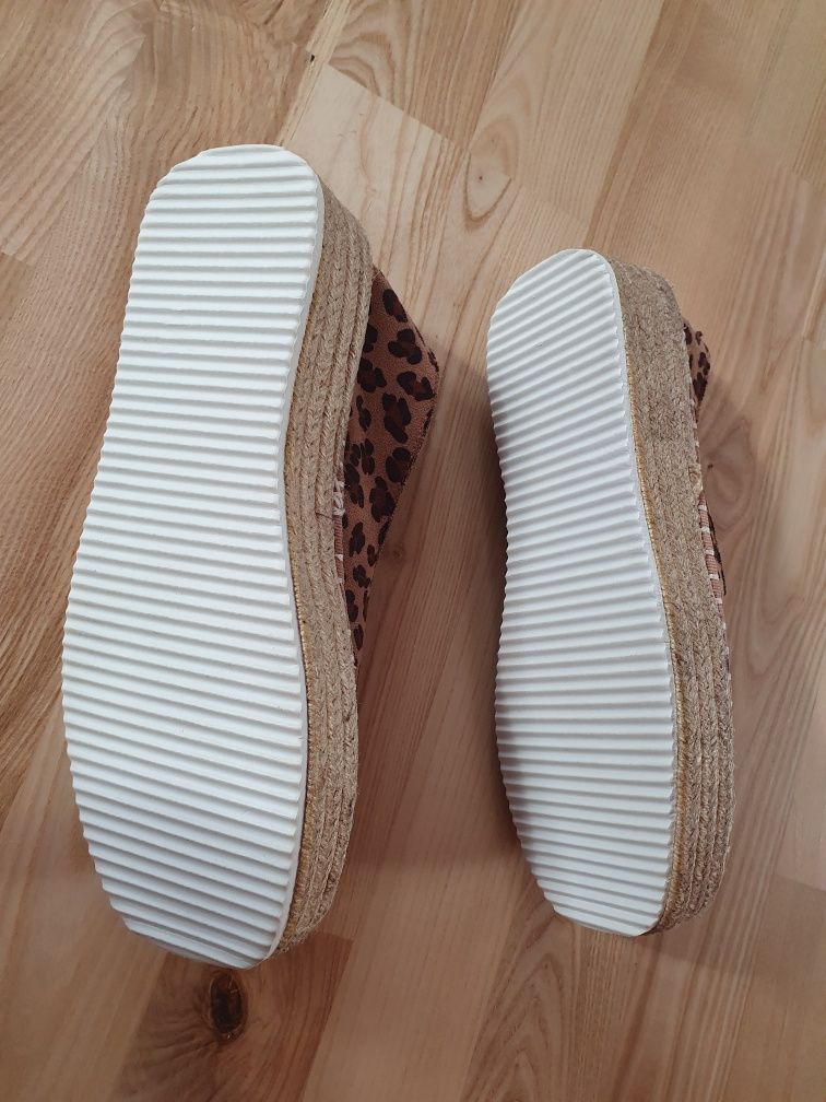 Espadryle na koturnie r. 38 wew.24.5cm. Nowe. Panterka. Lekkie. Miękki