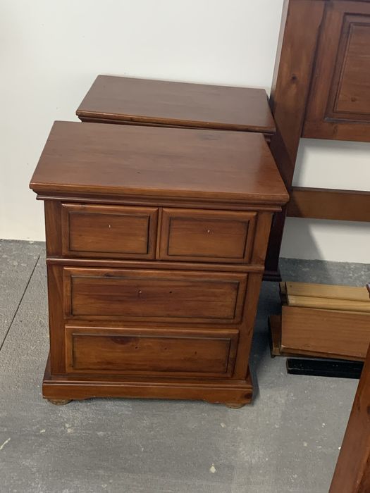 Cama De Casal Em Madeira